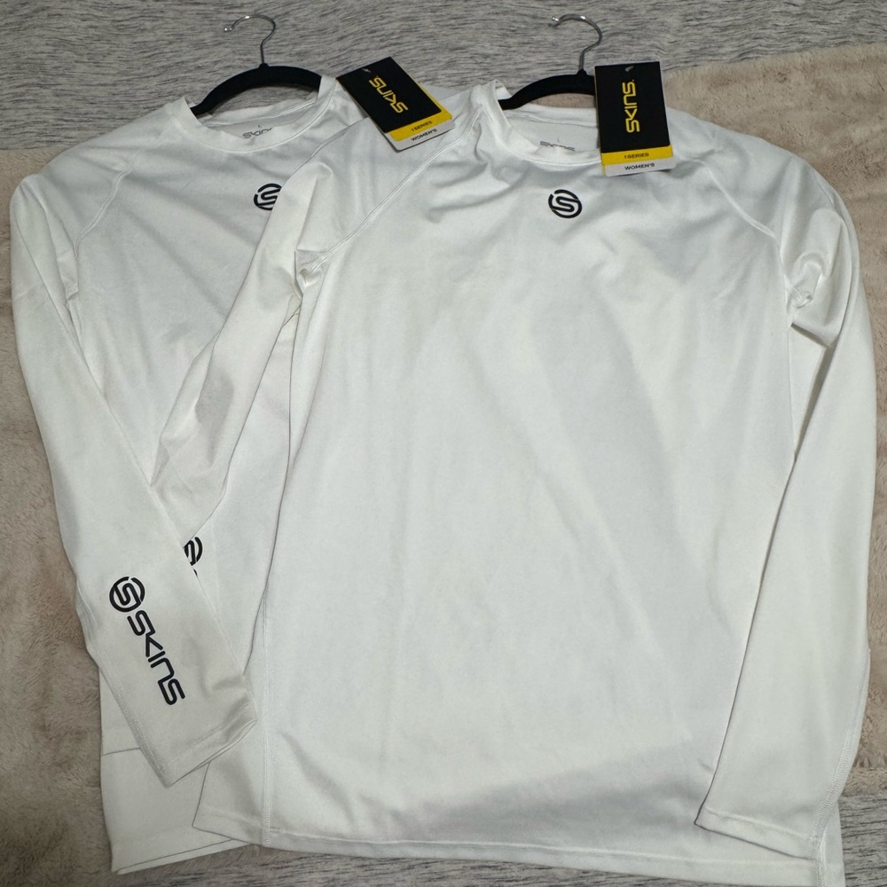Skins Women's White Performance Top